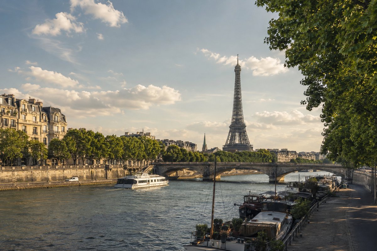 Illustrative skyline and architecture of Paris