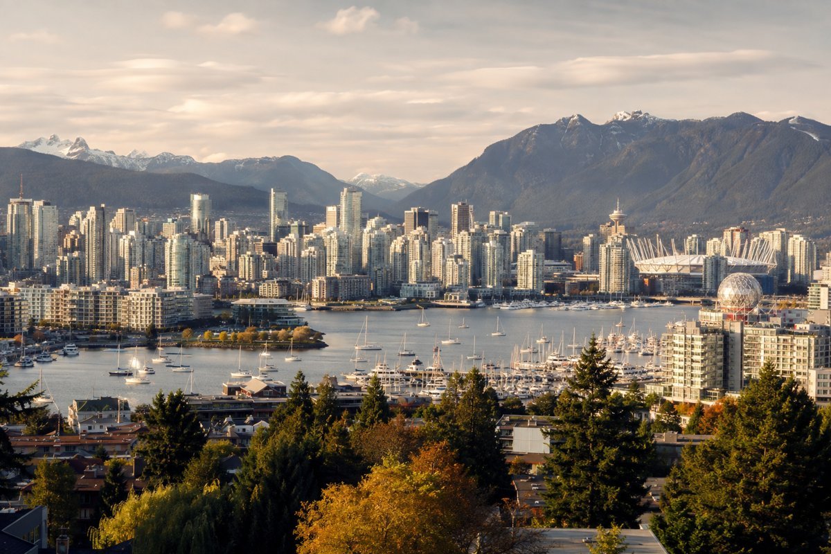 Illustrative skyline and architecture of Vancouver